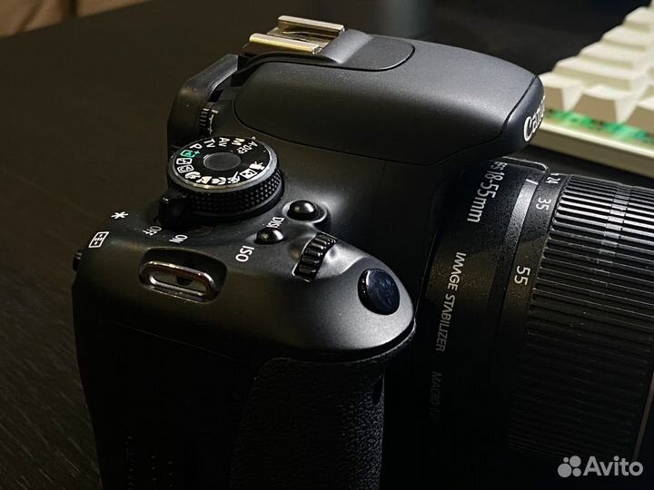 Зеркальный фотоаппарат canon 600d