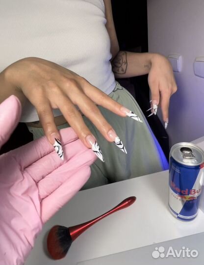 Наращивание ногтей