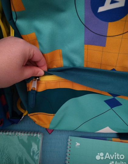 Рюкзак школьный новый с канцелярией