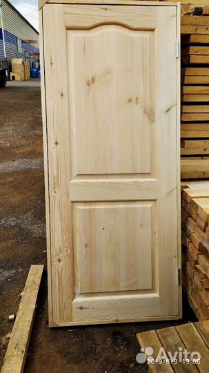 Дверь массив входная