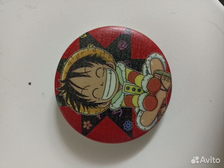 Значки аниме, k-pop и тд