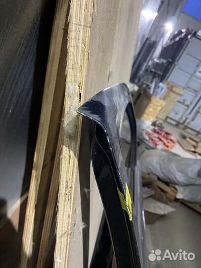 Дверь передняя правая Ford Maverick