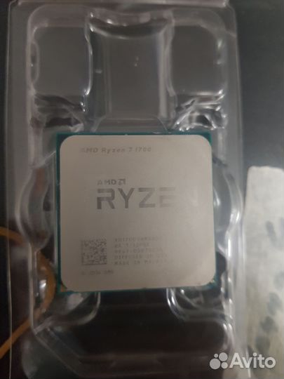 Процессор Ryzen 7 1700