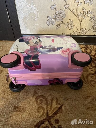 Чемодан на колесах детский
