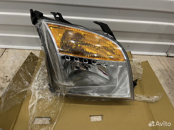 Фара правая (Ford Fusion)