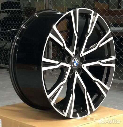 Кованые диски на BMW R22 разноширокие