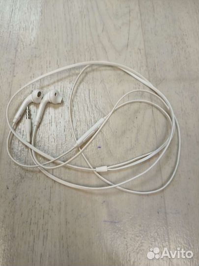 Наушники проводные