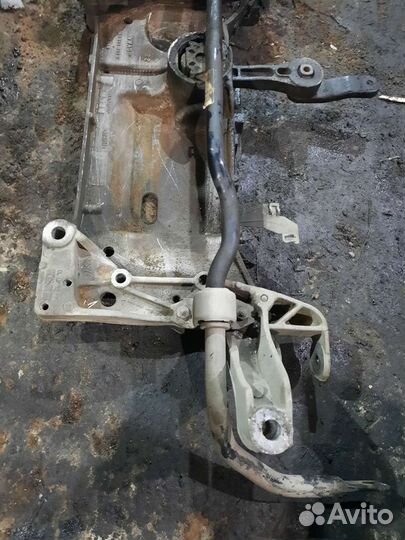 Подрамник Skoda Octavia A5