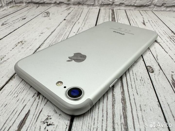 Apple iPhone 7 32gb Silver идеал