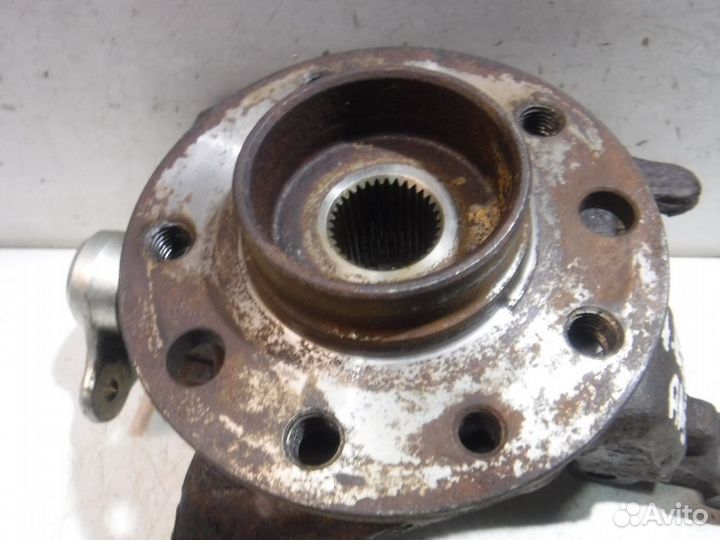 Кулак передний левый Opel Astra G