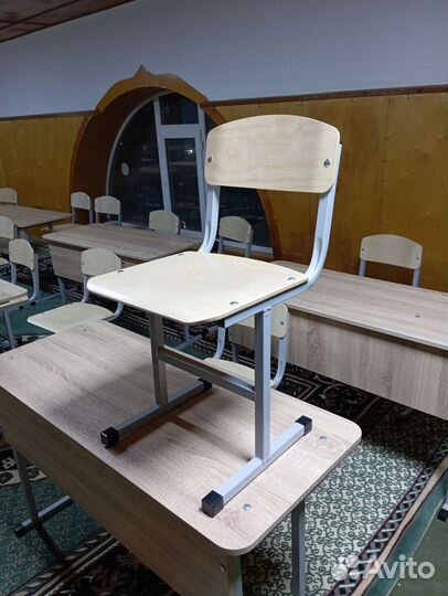 Школьная мебель, парты и стулья
