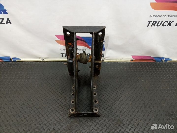 8147359 Кронштейн запасного колеса Volvo FH