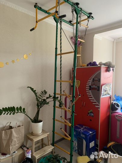 Шведская стенка с турником бу