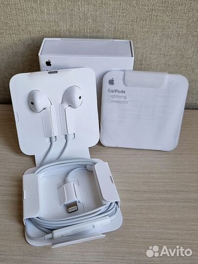 Наушники Apple EarPods Lightning (новые)