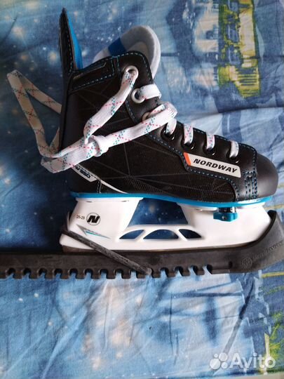 Коньки ледовые