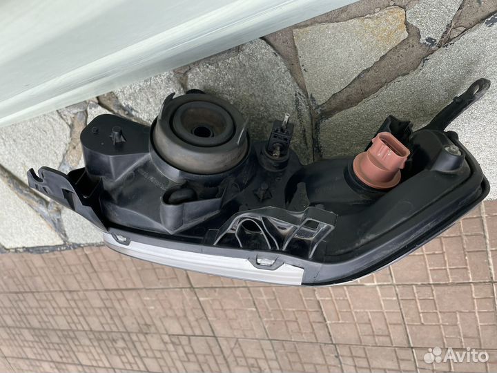 Фара Mazda tribute