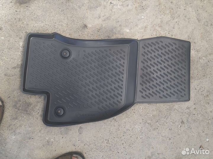 Автомобильные коврики резиновые