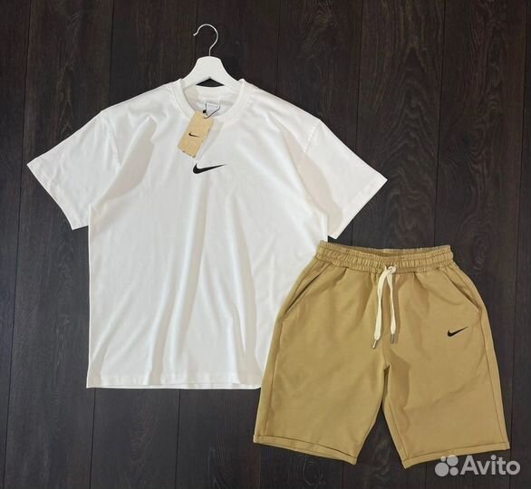 Шорты и футболка Nike
