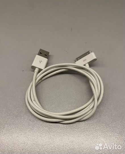 Кабель и зарядник для iPod. Оригинал