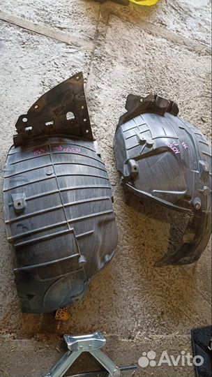 Подкрылок передний левый Infiniti Ex37 NJ50