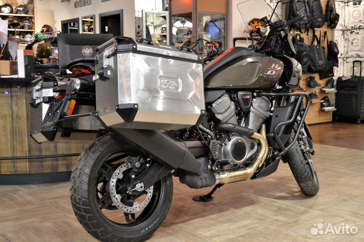 Harley Davidson Pan America 1250 (River Rock Gray)