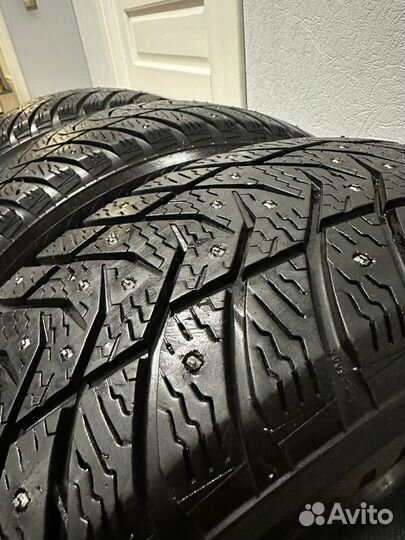 Yokohama Ice Guard IG65 215/60 R17 100T