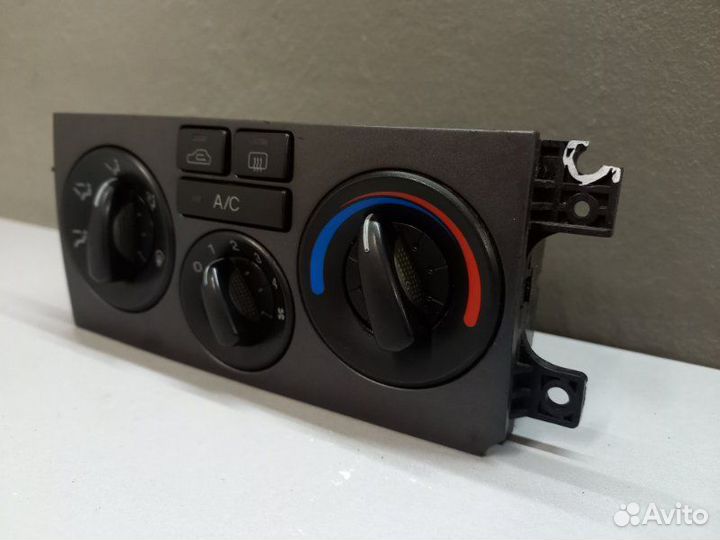 Блок управления климат-контролем Hyundai Elantra