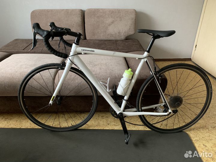 Шоссейный велосипед Cannondale