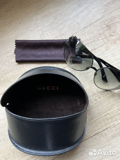 Солнцезащитные очки женские Gucci