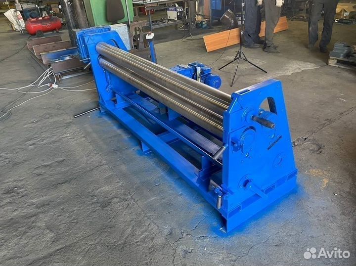 Вальцы(вальцовочный станок) 1300х4