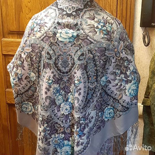 Павловопосадский шерстяной платок