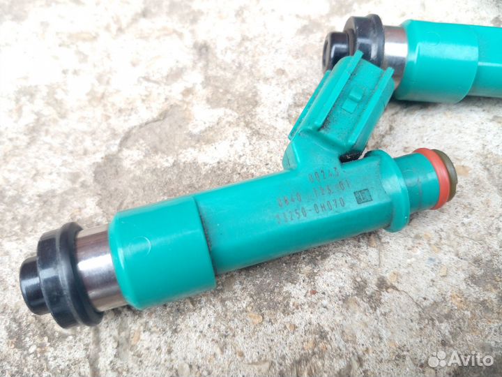 Форсунка топливная Toyota для двигателя 2AZ