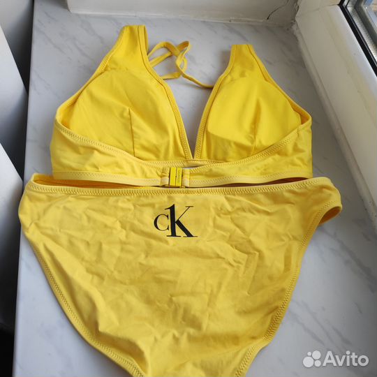 Раздельный купальник Calvin Klein размер М