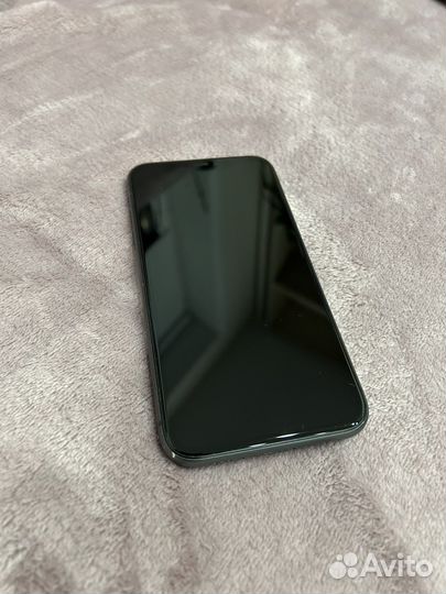 Телефон iPhone 11