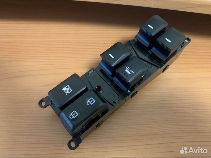 Блок управления стеклоподъемниками Киа Рио