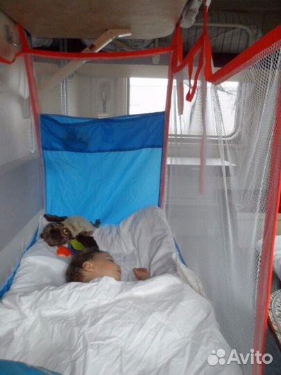 Железнодорожный манеж гамак в поезд