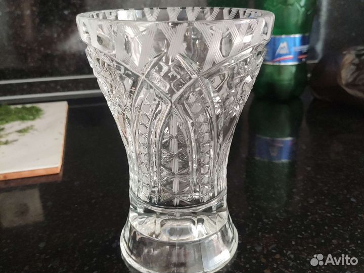 Хрустальная ваза