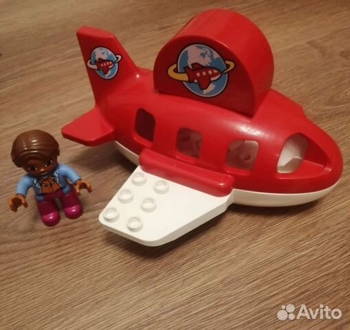 Lego duplo самолётик и стюардесса