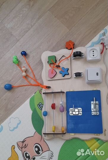 Пакет с вещами детскими и комбинезоном зимним