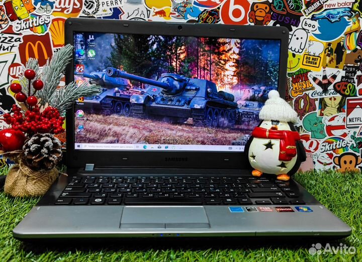 Шустрый мощный для учебы и игр ноутбук Samsung