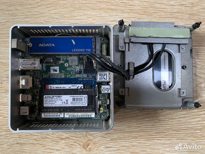 Мини-пк Intel NUC 5i3RYH Core i3/8GB/500gb M2.nvme