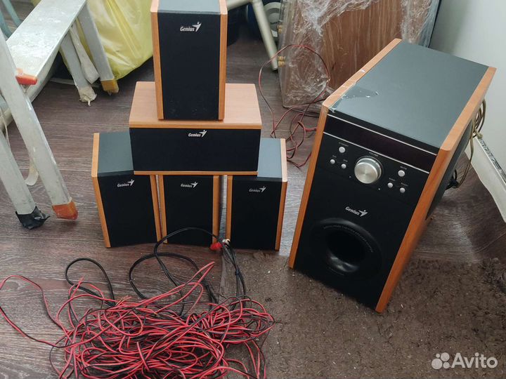 Компьютерные колонки 5.1 Genius