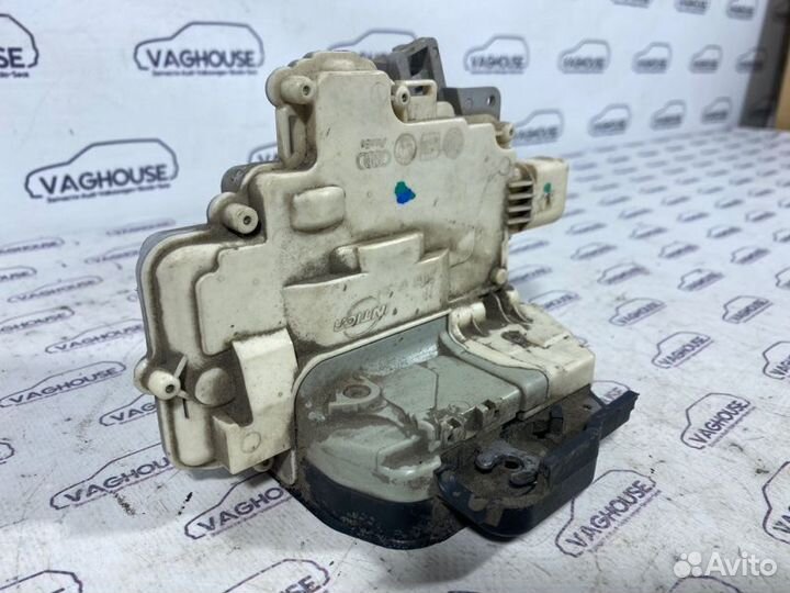 Замок двери задний правый Audi A6 C6 3.2 BYU 2007