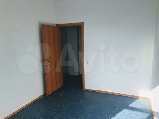 Офис с ремонтом 13 м²