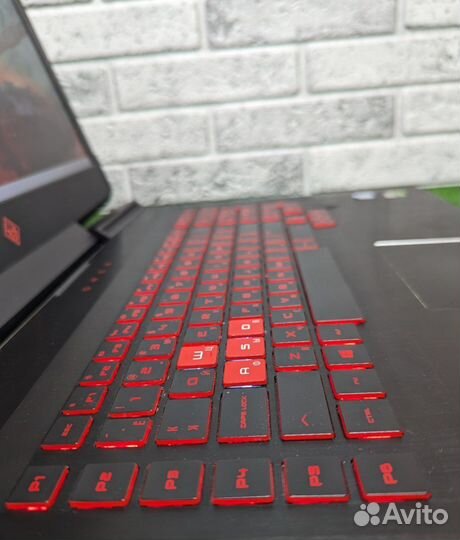 Игровой ноутбук hp omen 17 i5 7го/GTX 1050 4Гб/ssd