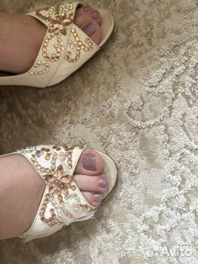 Туфли белые свадебные swarowski