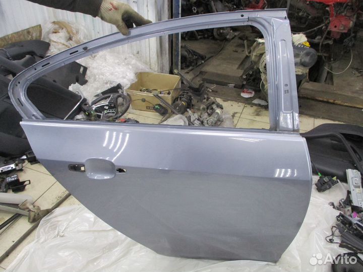 Дверь задняя правая Опель Инсигния 1