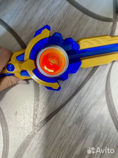 Арена infiniti надо, меч и два волчка