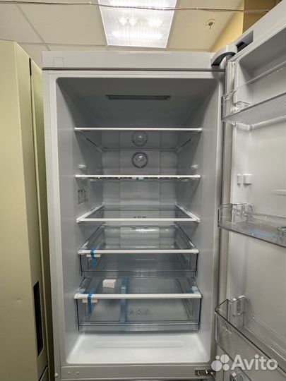 Холодильник Haier C2F636cwrg