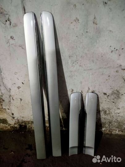 Молдинги на двери